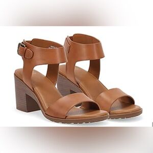 Frye And Co Cognac Tan Brown Khalia Sz 7M Chunky Comfortable Sandal Heels Buckle